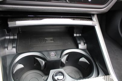 Car image 36