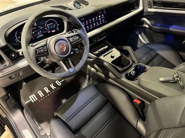 Car image 37