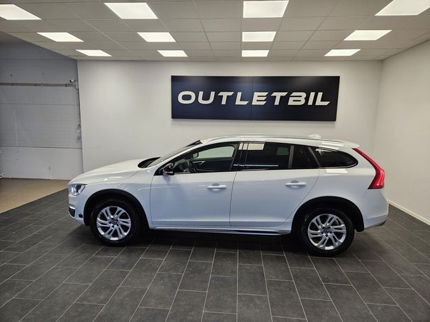 Volvo V60 Cross Country D3 Geartronic Momentum 110 kW image number 2