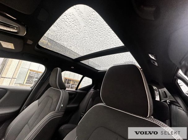 Volvo XC40 145 kW image number 10