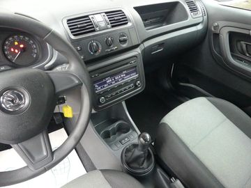 Car image 17