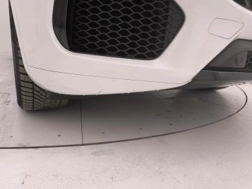 Car image 37