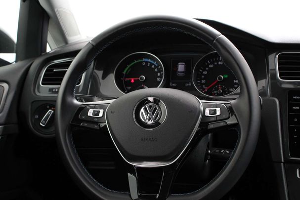 Volkswagen Golf 100 kW image number 17