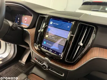 Car image 40
