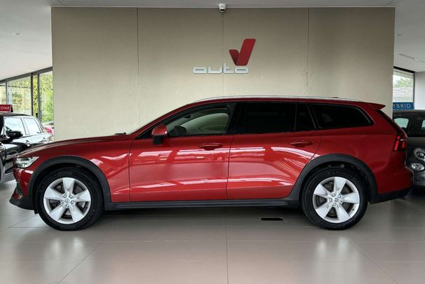 Volvo V60 Cross Country AWD B4 145 kW image number 5