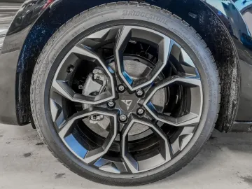 Car image 31