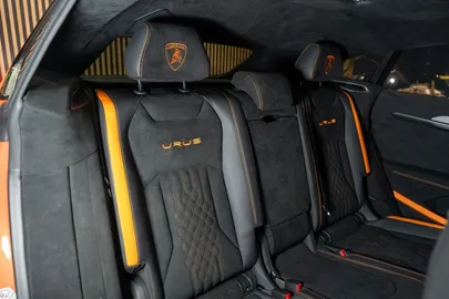 Car image 33