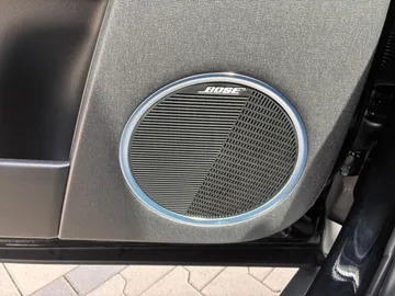 Car image 27