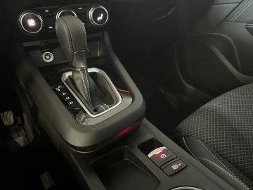 Car image 32