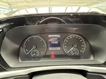 Car image 35