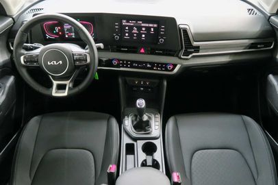 Car image 15