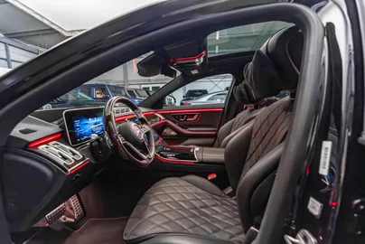 Car image 17