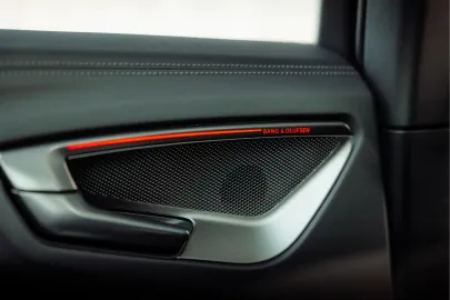 Car image 36