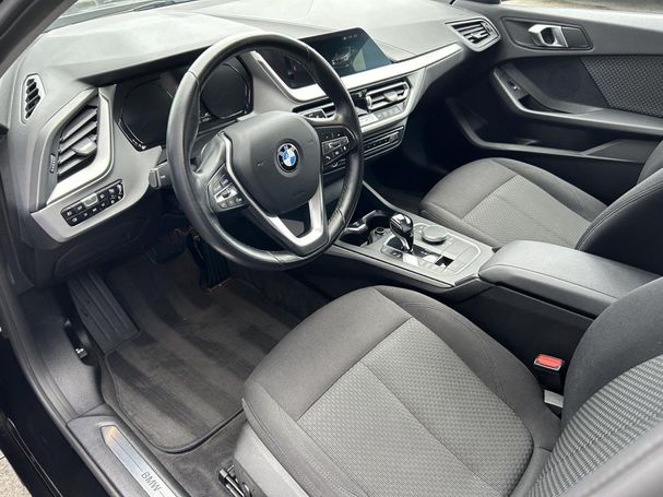 BMW 118i Advantage 103 kW image number 4