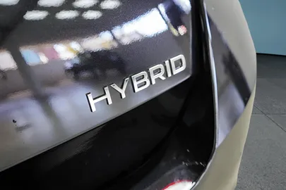 Car image 23