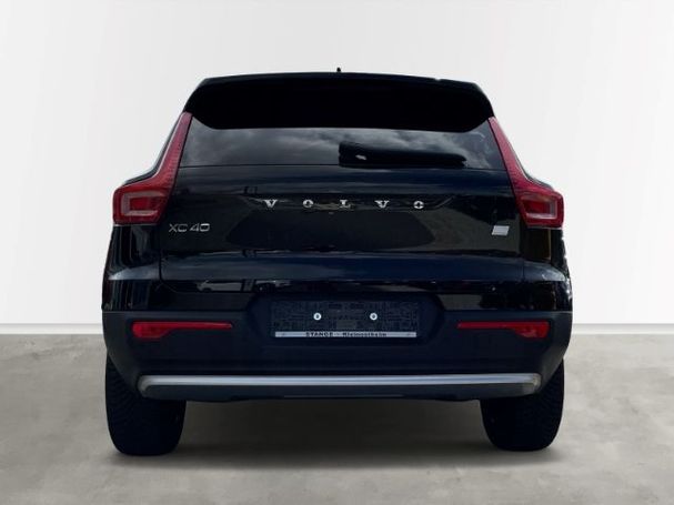 Volvo XC40 Recharge Plug-in Hybrid T4 Core 155 kW image number 3