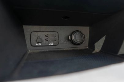 Car image 38