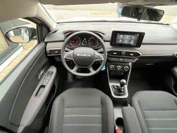 Car image 10