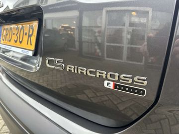 Car image 26