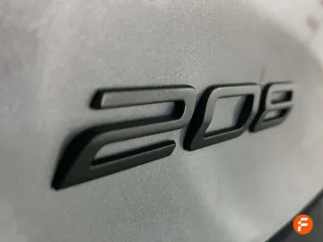 Car image 33