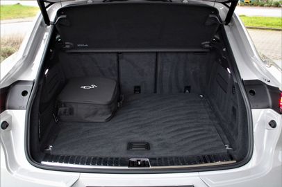 Car image 31