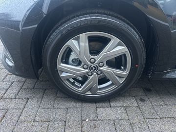 Car image 24