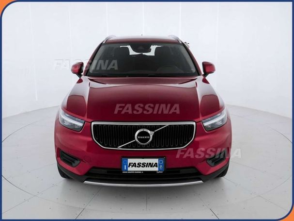 Volvo XC40 T3 Momentum 120 kW image number 3