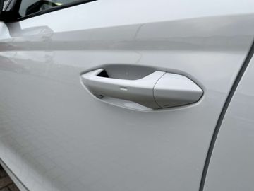 Car image 41