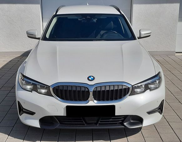 BMW 330d Touring M Sport 195 kW image number 3