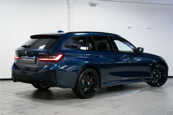 BMW 330e Touring 215 kW image number 2