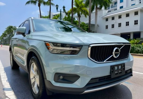 Volvo XC40 T5 AWD R-Design 182 kW image number 4