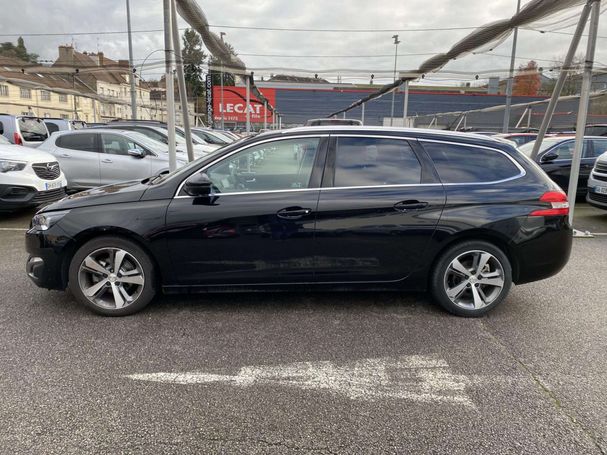 Peugeot 308 1.6 BlueHDi 120 88 kW image number 4