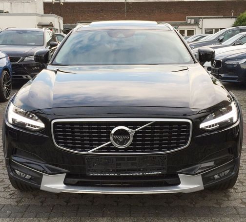 Volvo V90 Cross Country AWD 140 kW image number 3