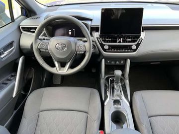 Car image 11