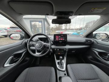 Car image 26