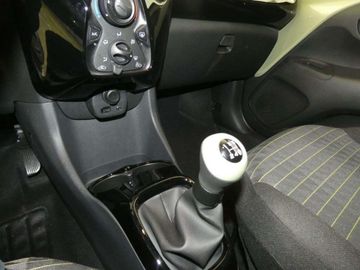 Car image 12