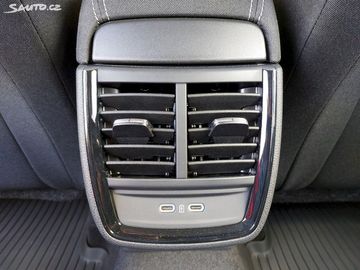 Car image 32