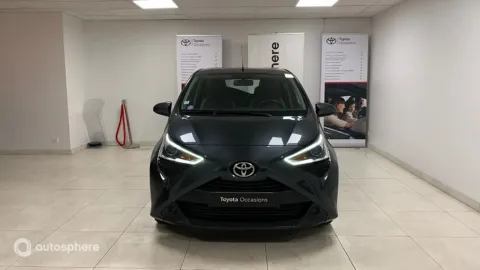Car image 3