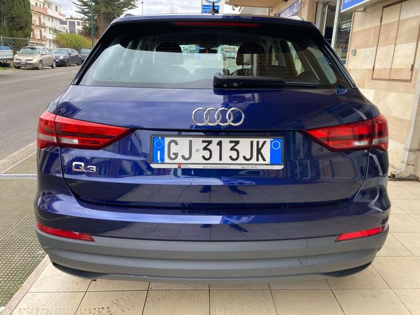 Audi Q3 35 TDI S tronic Business 110 kW image number 4