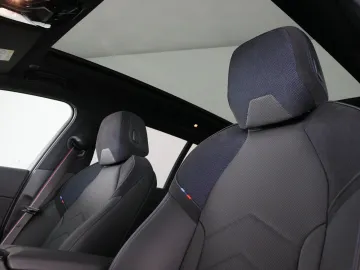 Car image 33