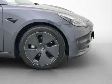 Car image 33
