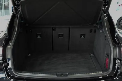Car image 36