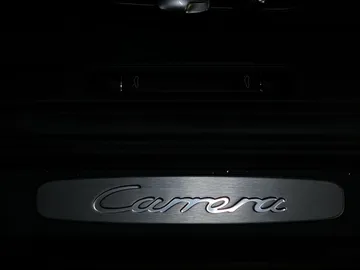 Car image 28