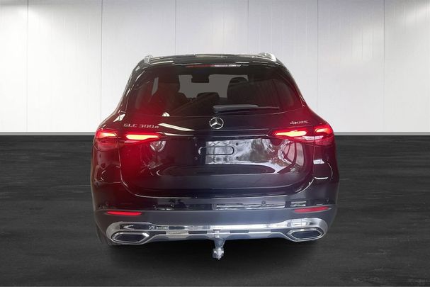 Mercedes-Benz GLC 300 250 kW image number 18