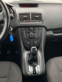 Car image 31