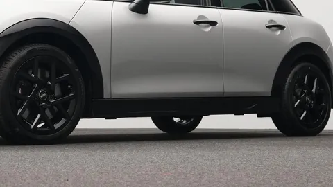 Car image 23