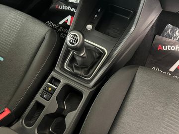 Car image 15