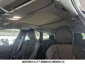 Car image 34