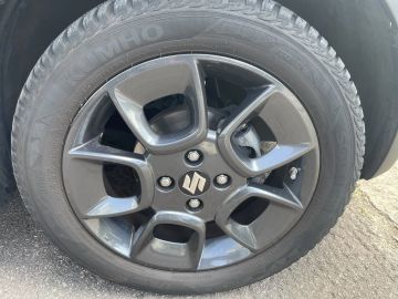 Car image 16
