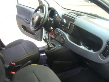 Car image 19